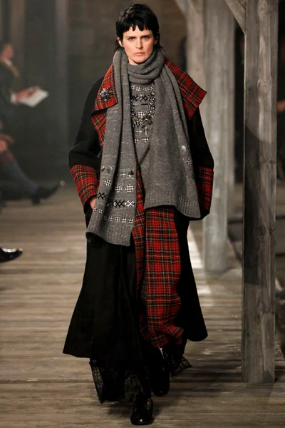 Look 1